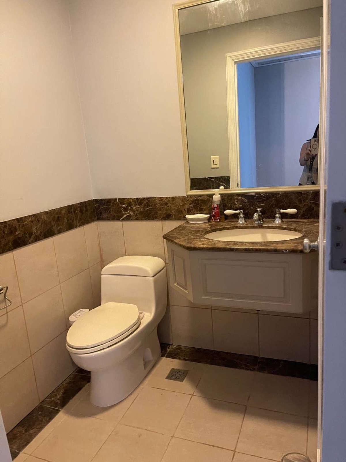 For Sale 3 Bedroom in One Roxas Triangle, Makati City, photo 9 of 17