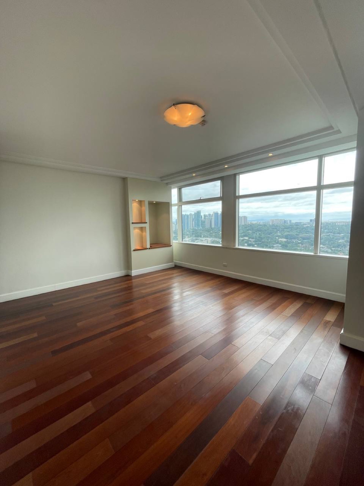 For Sale 3 Bedroom in One Roxas Triangle, Makati City, photo 13 of 17