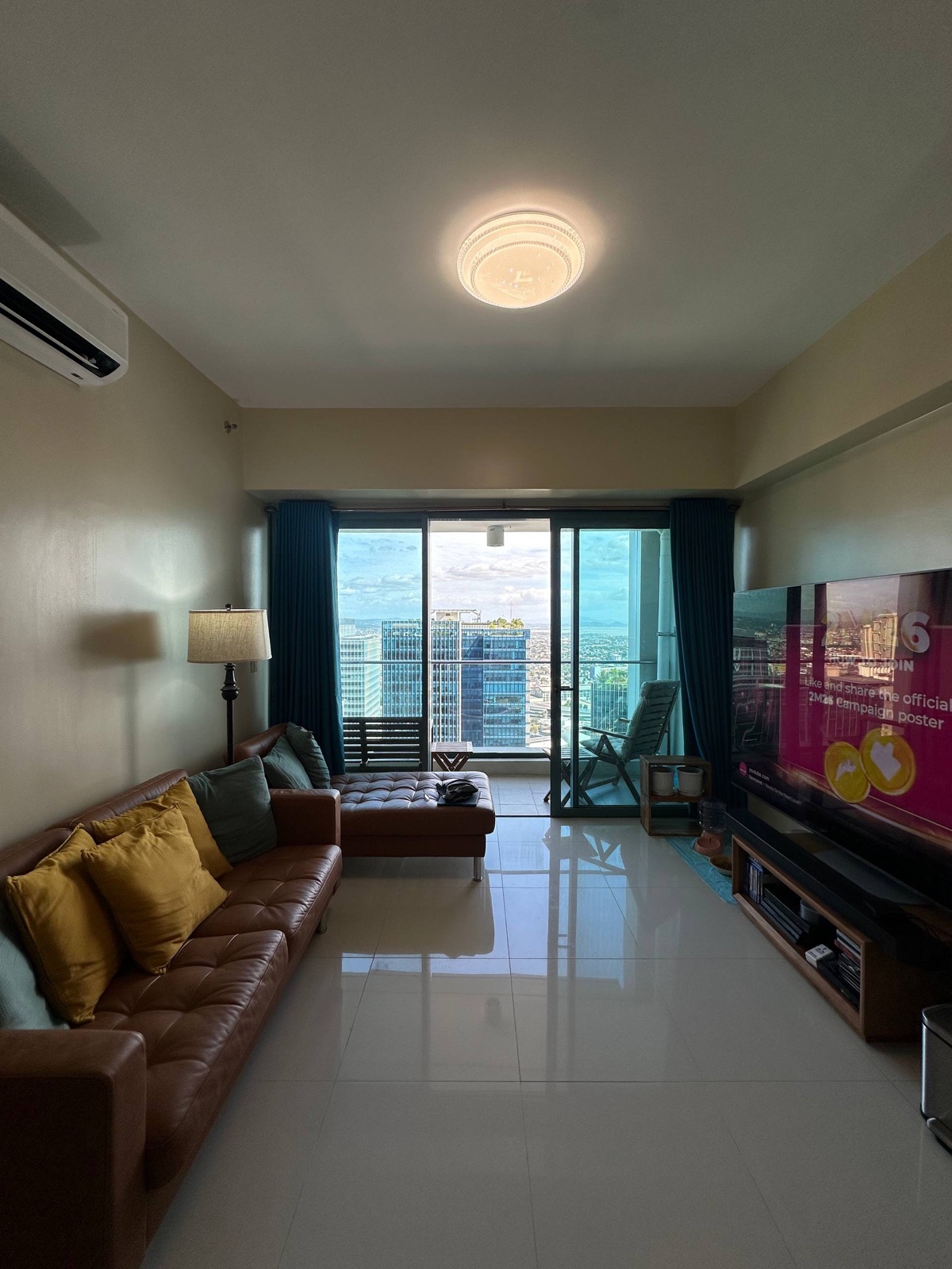 For Sale 1 Bedroom in One Uptown Residences, Taguig City, photo 2 of 17