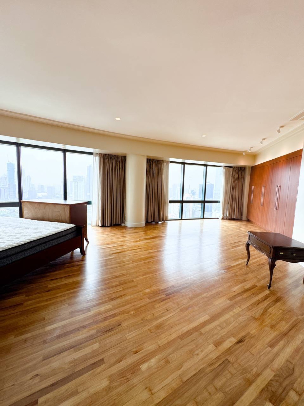 For Lease 4 Bedroom in Rizal Tower, Makati City, photo 2 of 10