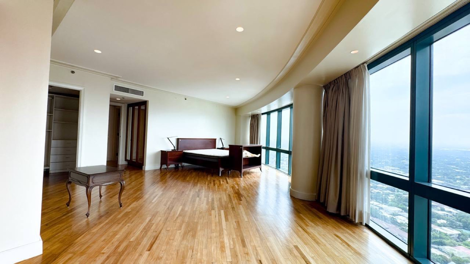 For Lease 4 Bedroom in Rizal Tower, Makati City, photo 9 of 10